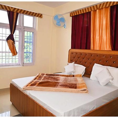 Simla Hotel K R I S H N A B - B Near Mall Road And Temple エクステリア 写真